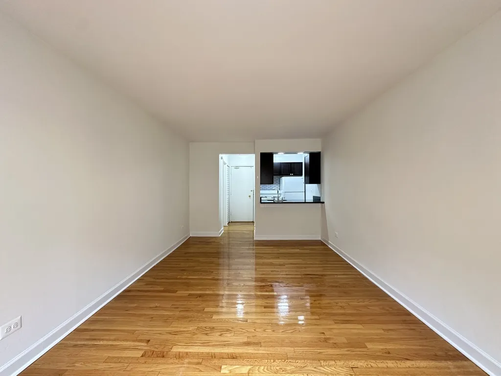 6830 N Sheridan Rd, , 60626, USA 60626-unit#475-Chicago-IL