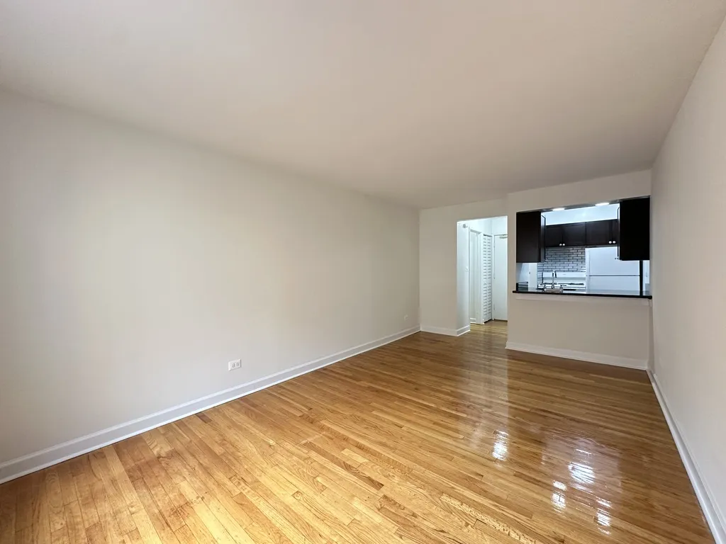 6830 N Sheridan Rd, , 60626, USA 60626-unit#475-Chicago-IL