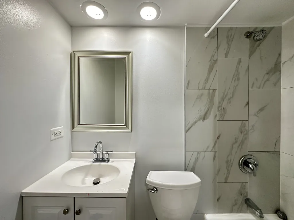6830 N Sheridan Rd, , 60626, USA 60626-unit#475-Chicago-IL