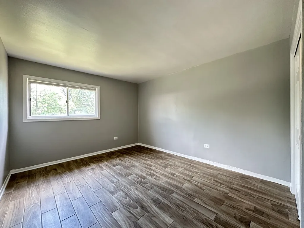 1306 Carol St, Park Ridge,  60068, USA 60068-unit#2B-Chicago-IL