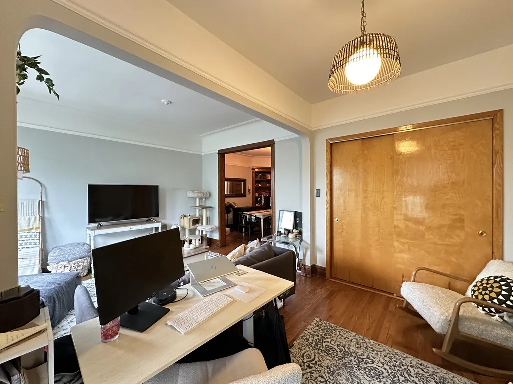 3242 N Racine Ave, ,  60657, USA 60657-unit#3-Chicago-IL