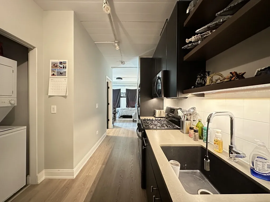 941 W Belmont Ave, , 60657, USA 60657-unit#406-Chicago-IL