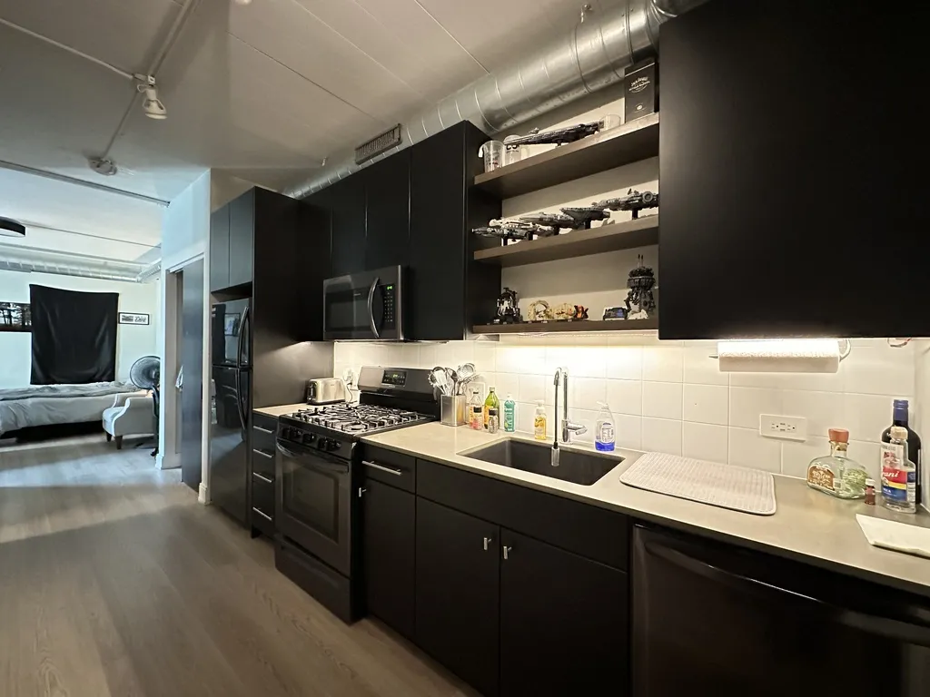 941 W Belmont Ave, , 60657, USA 60657-unit#406-Chicago-IL