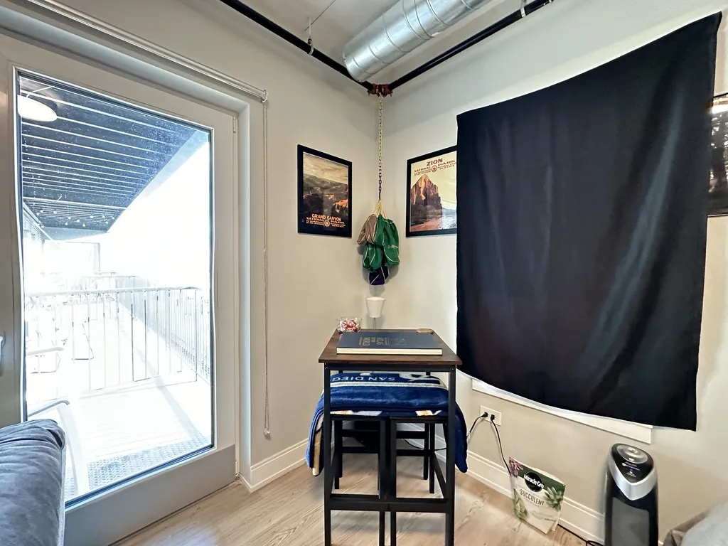 941 W Belmont Ave, , 60657, USA 60657-unit#406-Chicago-IL