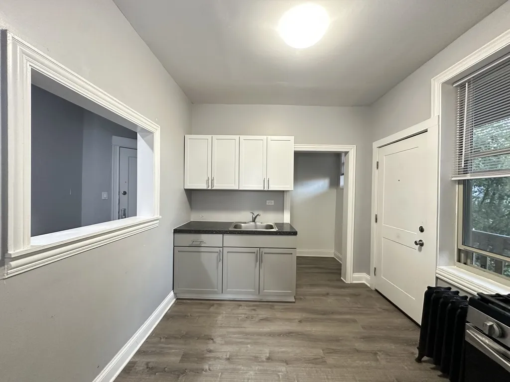 1214 W Rosemont Ave, ,  60660, USA 60660-unit#3-Chicago-IL