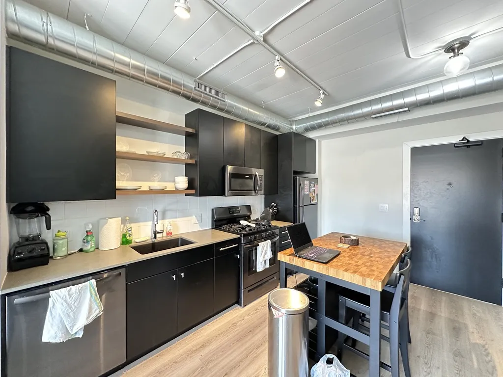 941 W Belmont Ave, ,  60657, USA 60657-unit#603-Chicago-IL