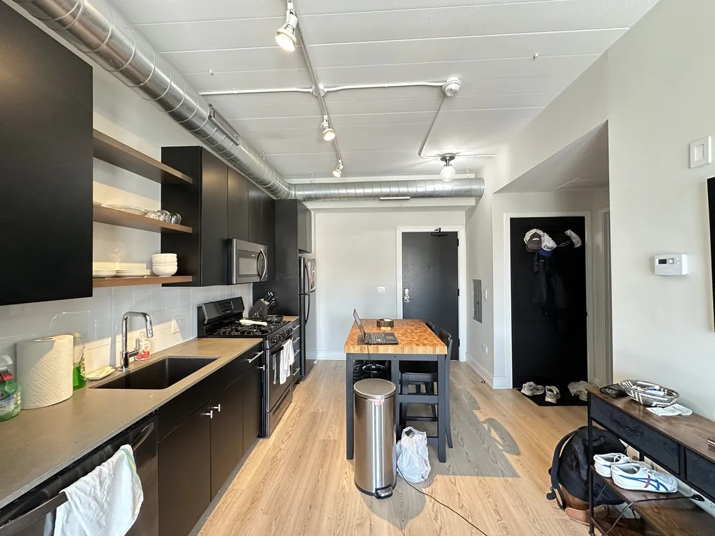 941 W Belmont Ave, ,  60657, USA 60657-unit#603-Chicago-IL