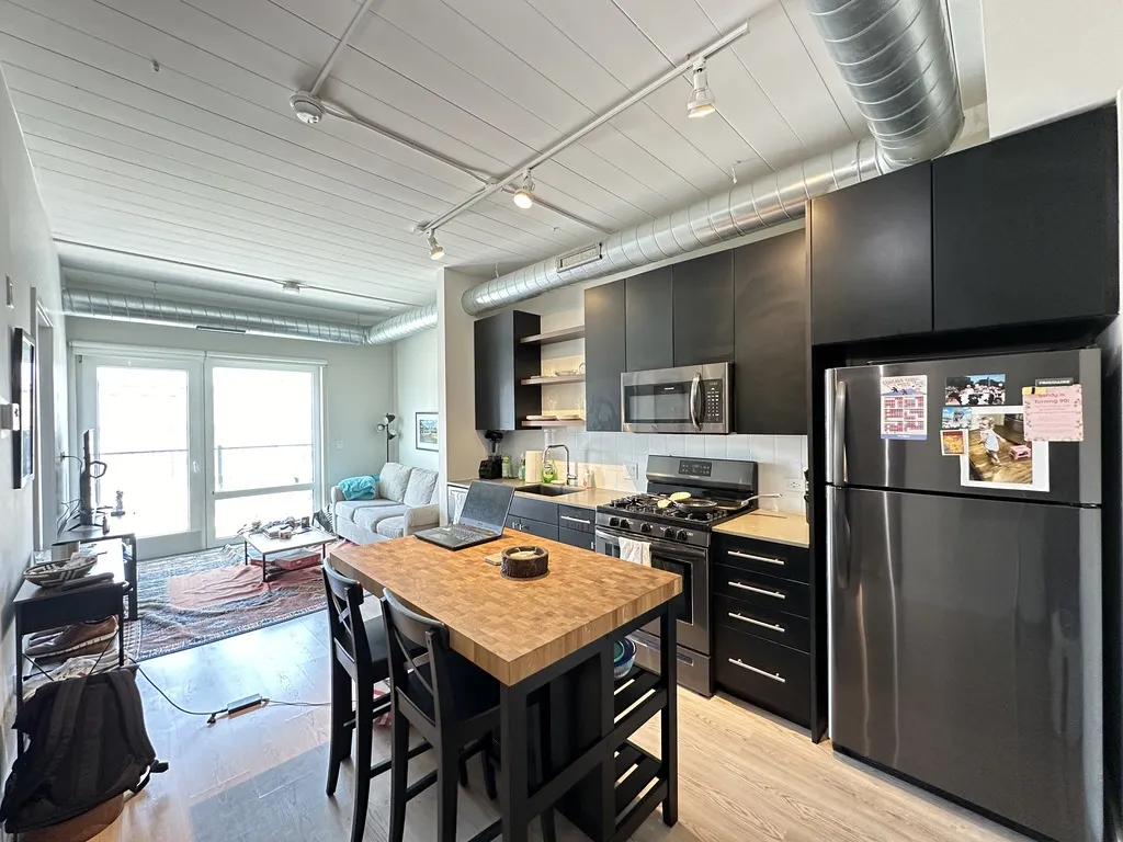 941 W Belmont Ave, ,  60657, USA 60657-unit#603-Chicago-IL