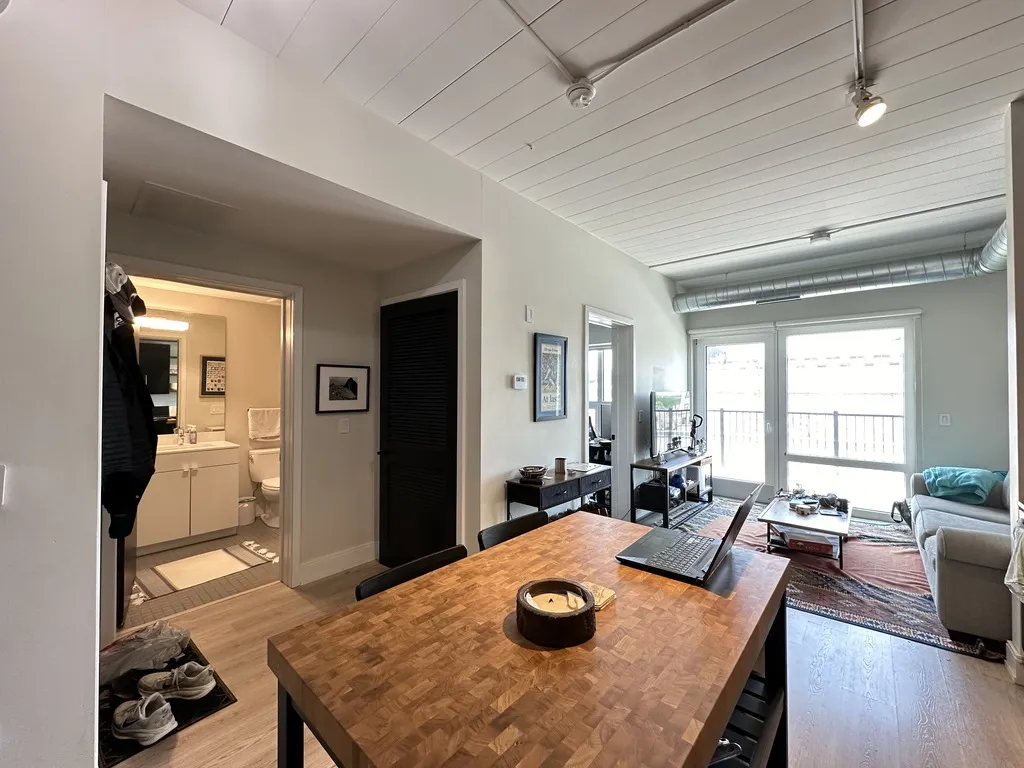 941 W Belmont Ave, ,  60657, USA 60657-unit#603-Chicago-IL