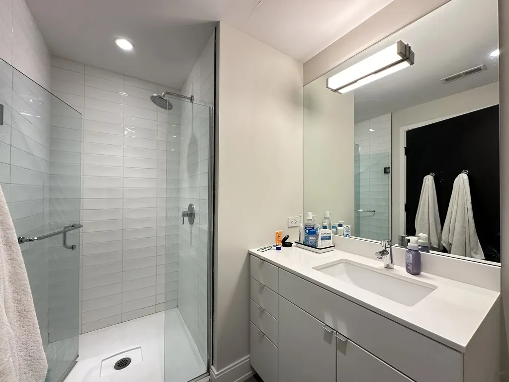 941 W Belmont Ave, ,  60657, USA 60657-unit#603-Chicago-IL