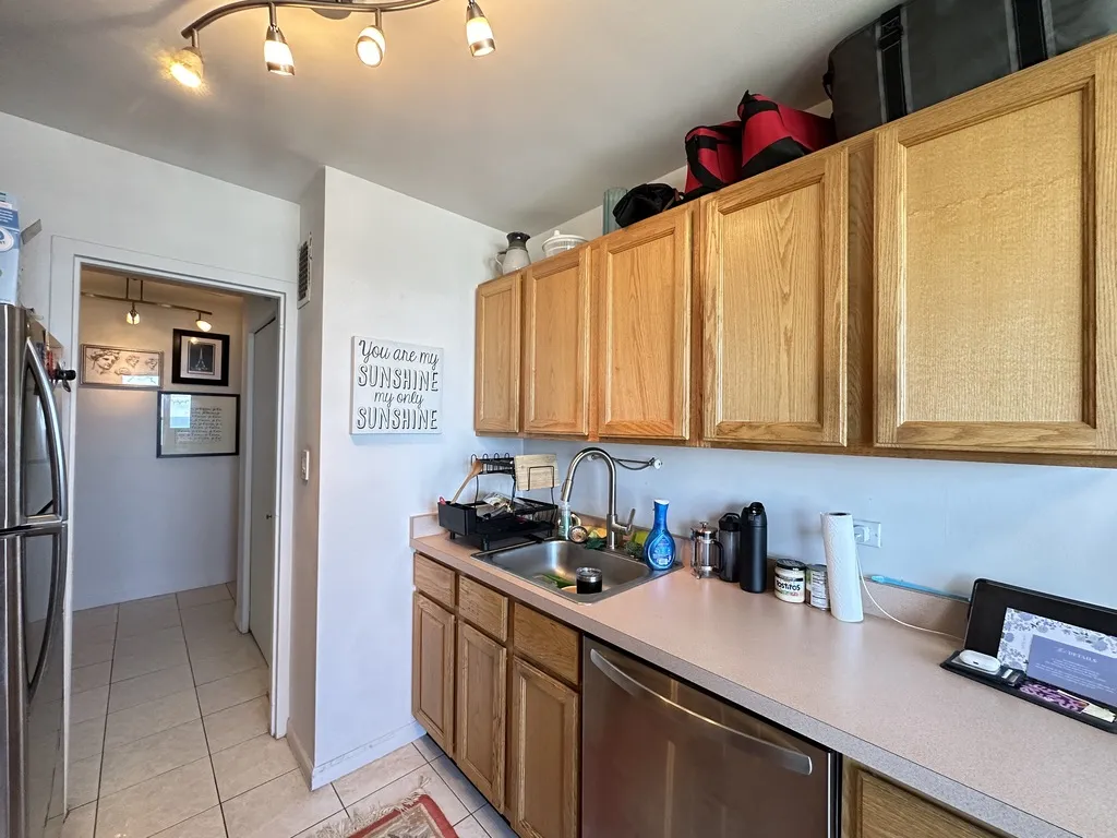3410 N Lake Shore Dr, , 60657, USA 60657-unit#12F-Chicago-IL
