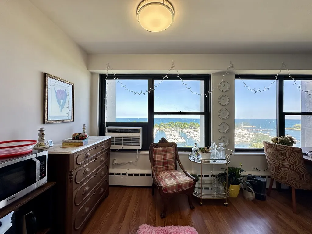 3410 N Lake Shore Dr, , 60657, USA 60657-unit#12F-Chicago-IL