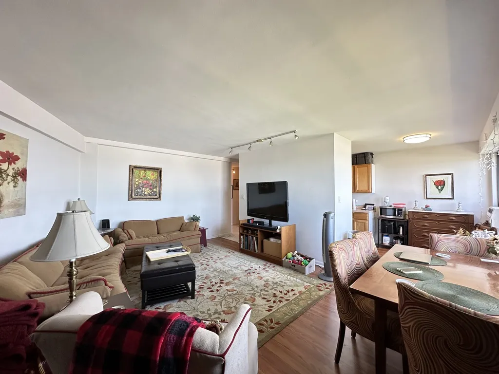 3410 N Lake Shore Dr, , 60657, USA 60657-unit#12F-Chicago-IL
