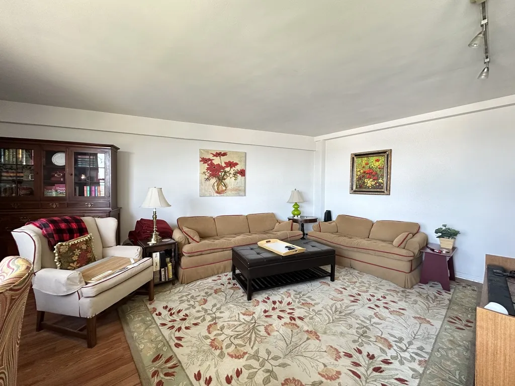 3410 N Lake Shore Dr, , 60657, USA 60657-unit#12F-Chicago-IL