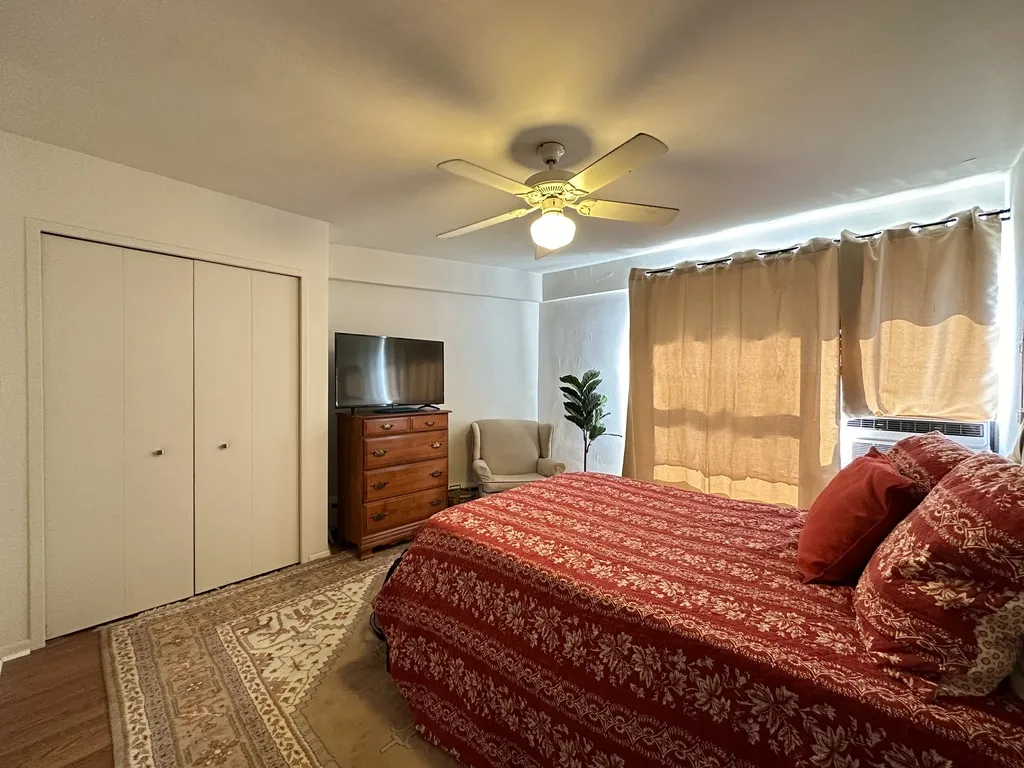 3410 N Lake Shore Dr, , 60657, USA 60657-unit#12F-Chicago-IL