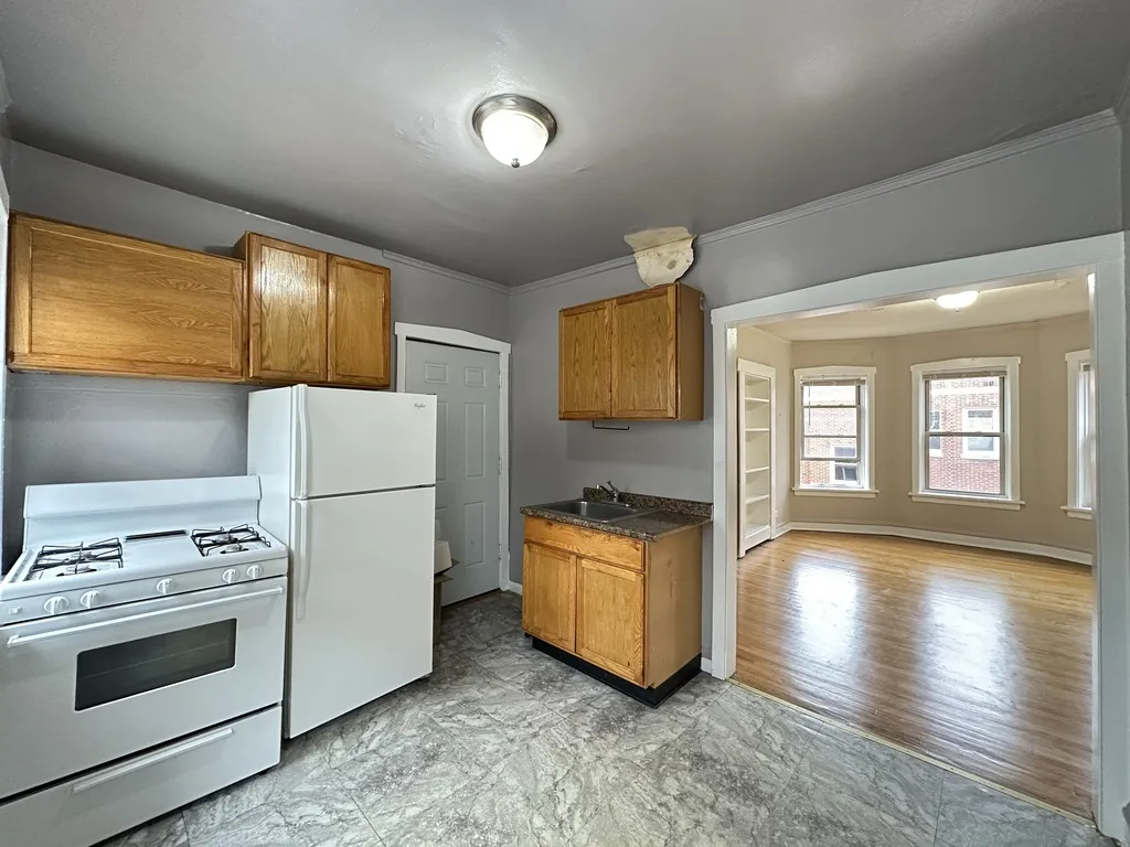4031 W Melrose St, , 60641, USA 60641-unit#3S-Chicago-IL