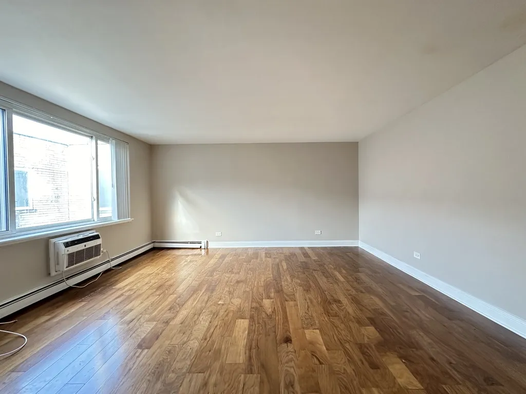663 W Grace St, , 60613, USA 60613-unit#504-Chicago-IL