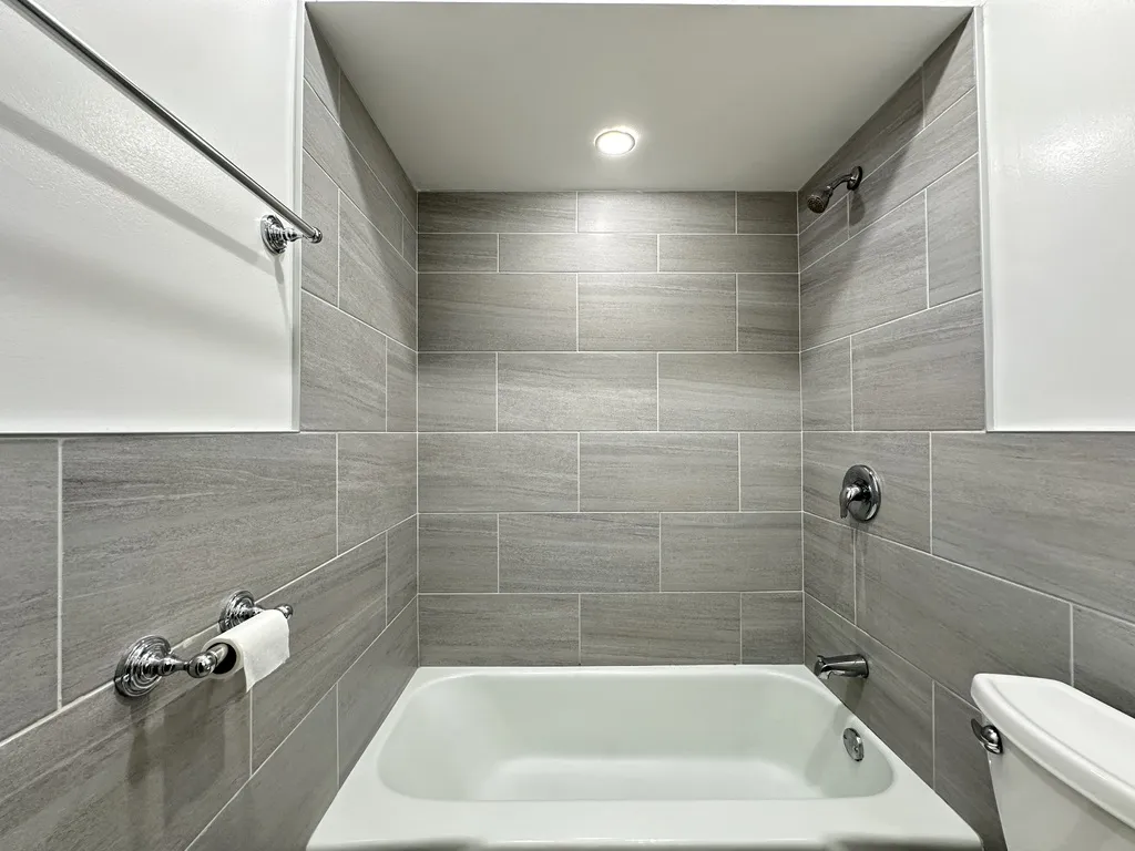 663 W Grace St, , 60613, USA 60613-unit#504-Chicago-IL