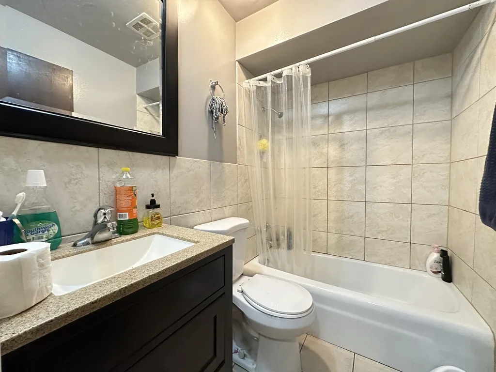 5820 N Sheridan Rd, , 60660, USA 60660-unit#206-Chicago-IL