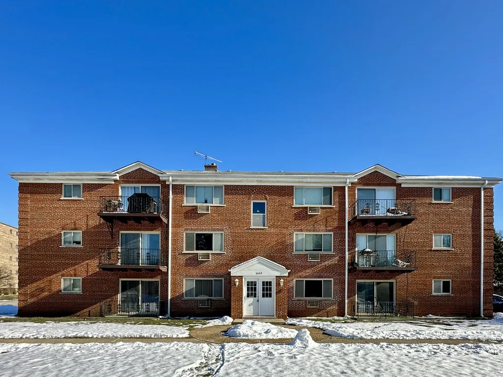1653 Oakwood Ave, Des Plaines, 60016, USA 60016-unit#1A-Chicago-IL