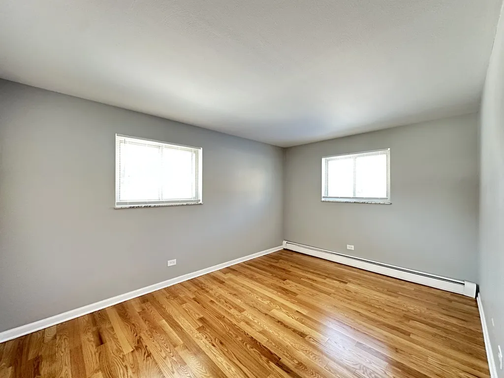 1653 Oakwood Ave, Des Plaines,  60016, USA 60016-unit#1A-Chicago-IL