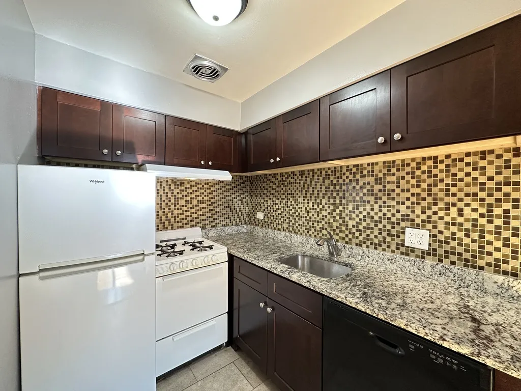 5820 N Sheridan Rd, ,  60660, USA 60660-unit#405-Chicago-IL