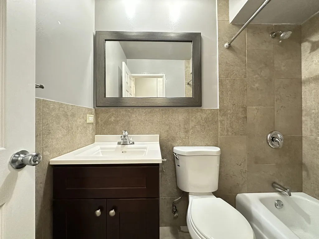 5820 N Sheridan Rd, ,  60660, USA 60660-unit#405-Chicago-IL