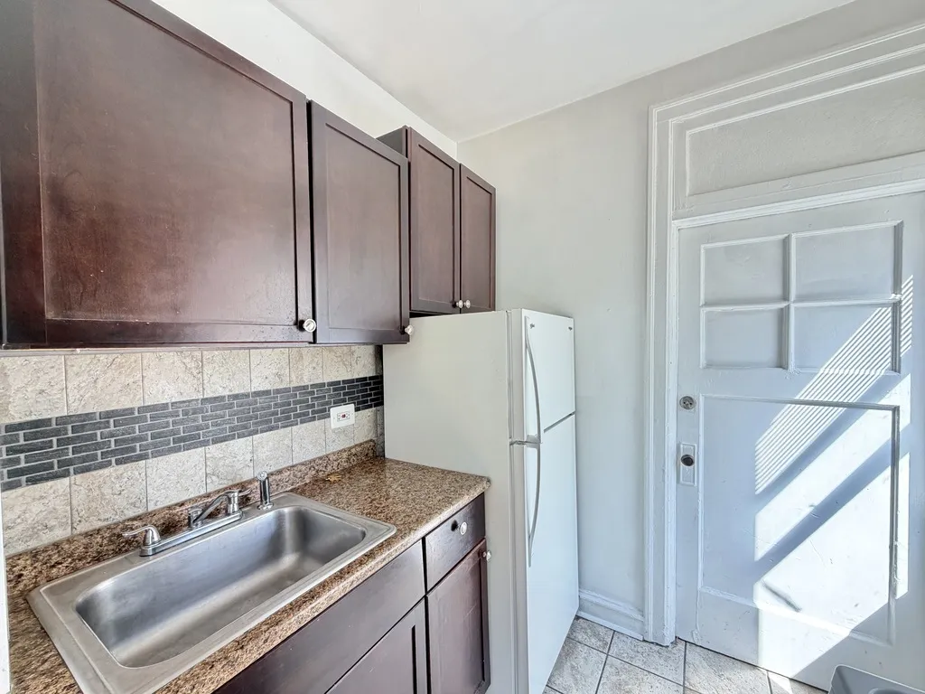 1367 W Estes Ave, , 60626, USA 60626-unit#2K-Chicago-IL