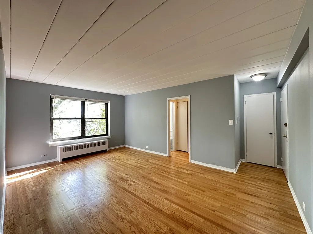 1360 W Touhy Ave, ,  60626, USA 60626-unit#504-Chicago-IL