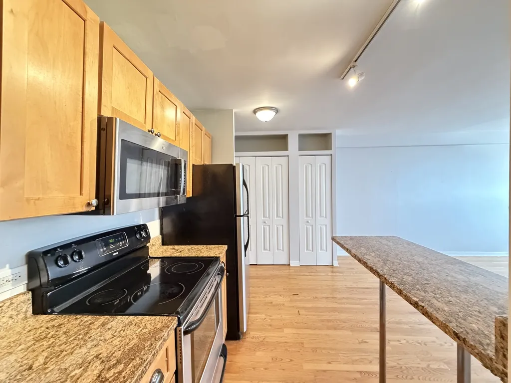 4180 N Marine Dr, , 60613, USA 60613-unit#601-Chicago-IL