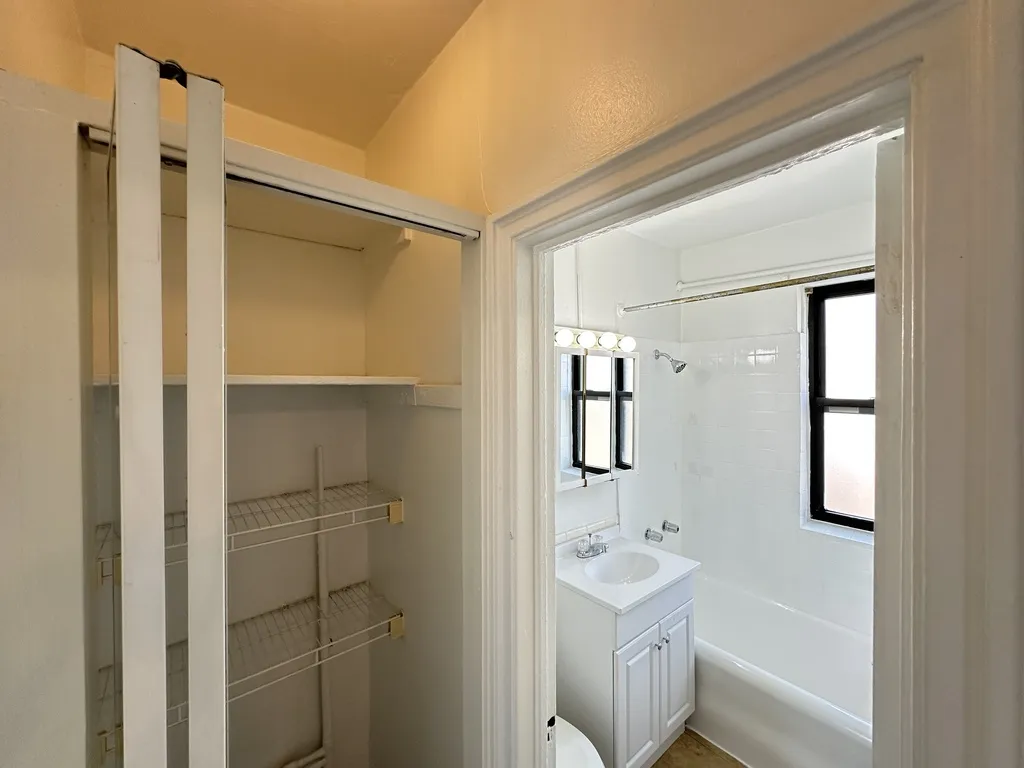 434 W Wellington Ave, , 60657, USA 60657-unit#611-Chicago-IL