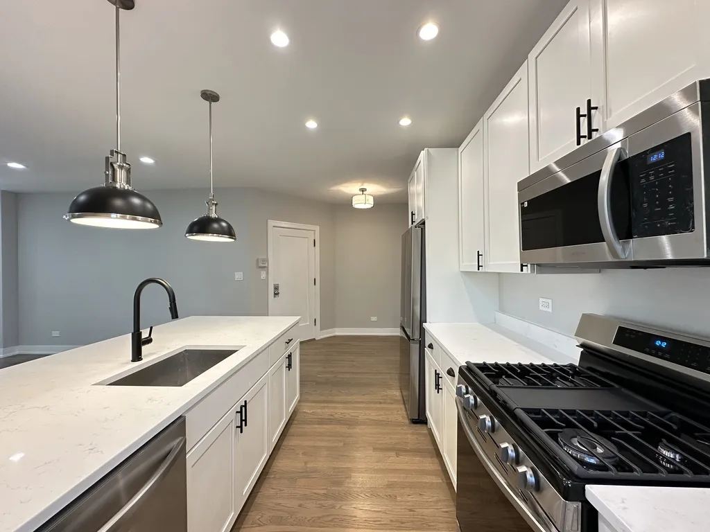 2641 W Carmen Ave, ,  60625, USA 60625-unit#3-Chicago-IL