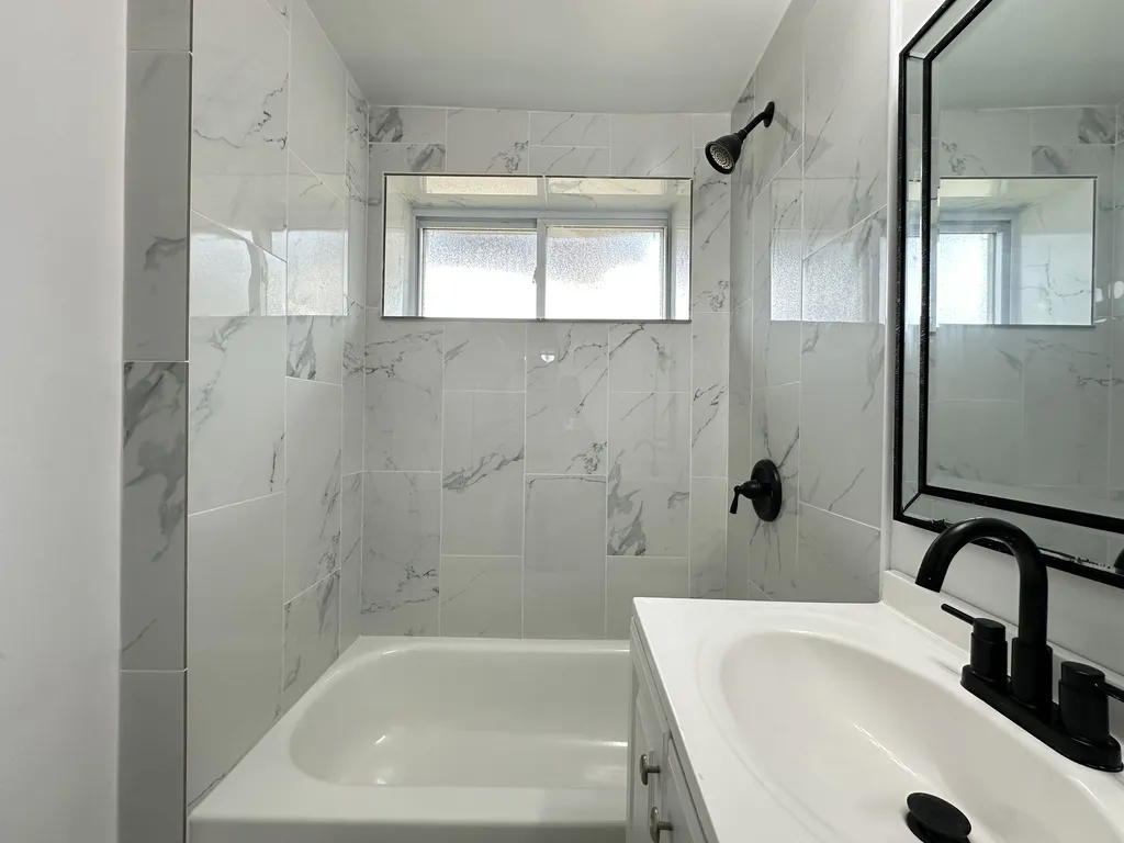 2754 W North Shore Ave, ,  60645, USA 60645-unit#GN-Chicago-IL