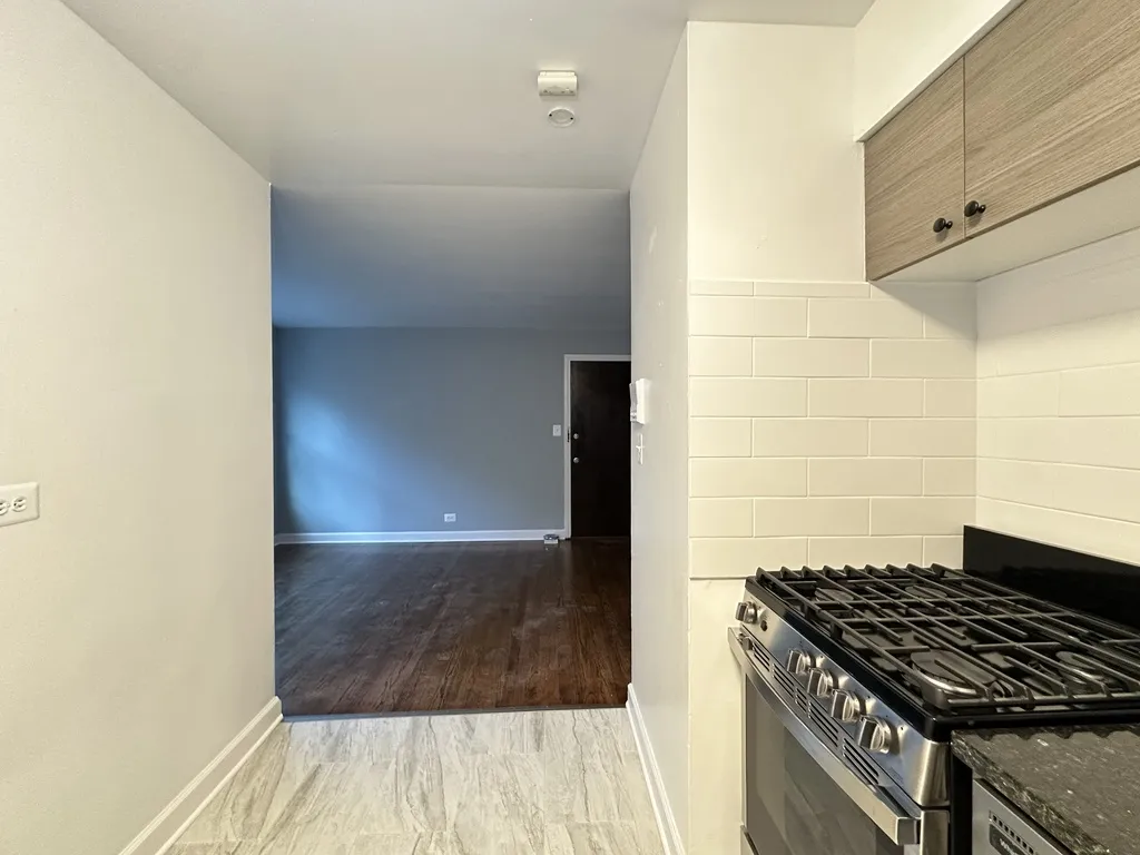 6705 N California Ave, ,  60645, USA 60645-unit#1N-Chicago-IL