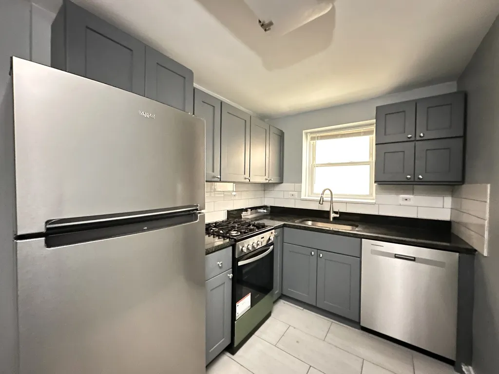 6725 N California Ave, , 60645, USA 60645-unit#GS-Chicago-IL