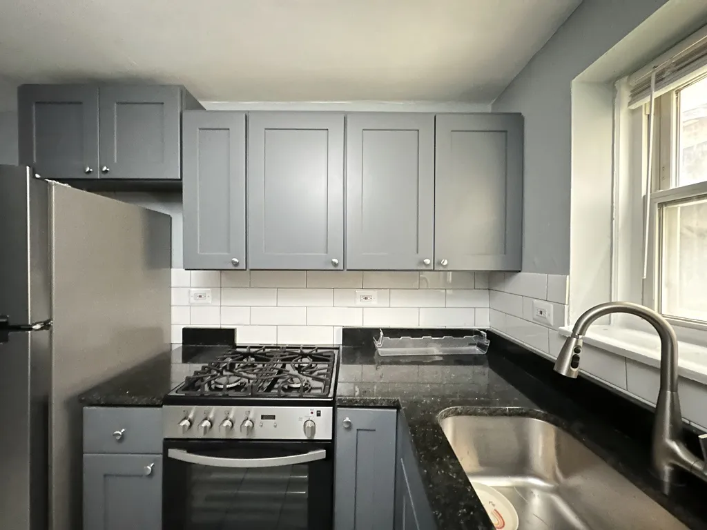 6725 N California Ave, , 60645, USA 60645-unit#GS-Chicago-IL