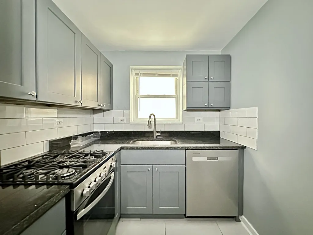 6725 N California Ave, , 60645, USA 60645-unit#GS-Chicago-IL