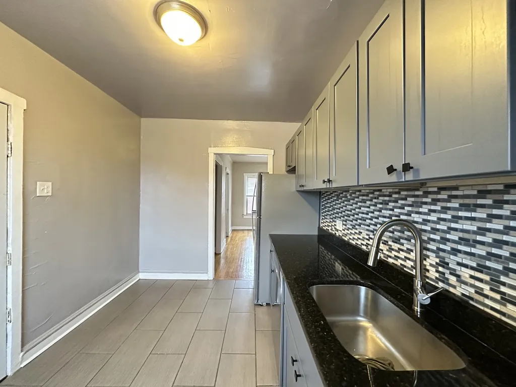 4029 W Melrose St, ,  60641, USA 60641-unit#2E-Chicago-IL