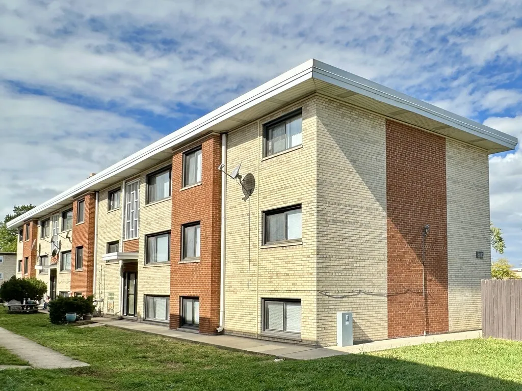 3810 25th Ave, Schiller Park, 60176, USA 60176-unit#2-Chicago-IL