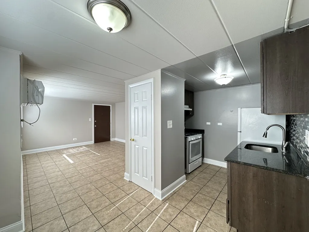 3810 25th Ave, Schiller Park,  60176, USA 60176-unit#2-Chicago-IL