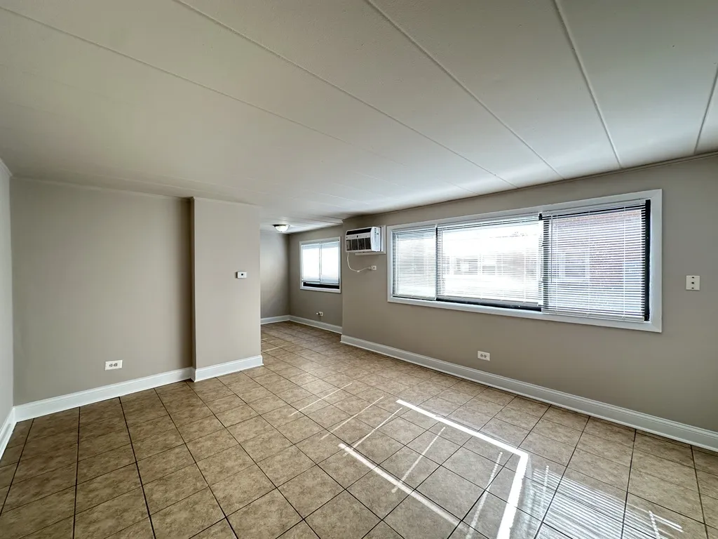 3810 25th Ave, Schiller Park,  60176, USA 60176-unit#2-Chicago-IL
