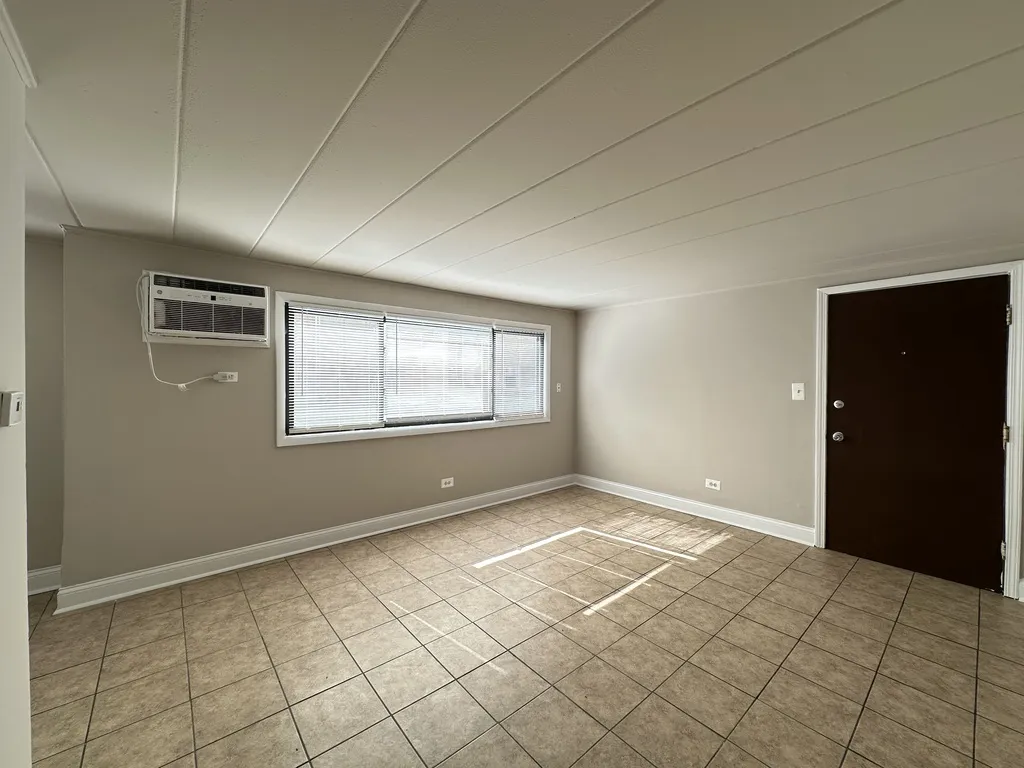 3810 25th Ave, Schiller Park,  60176, USA 60176-unit#2-Chicago-IL