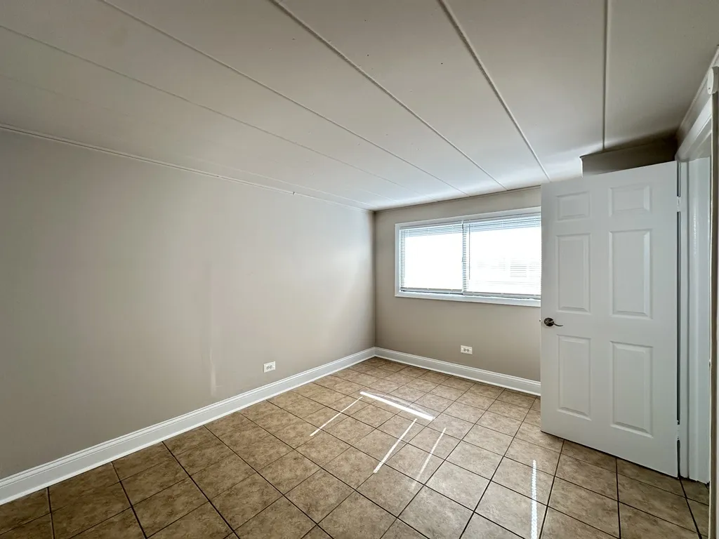 3810 25th Ave, Schiller Park,  60176, USA 60176-unit#2-Chicago-IL