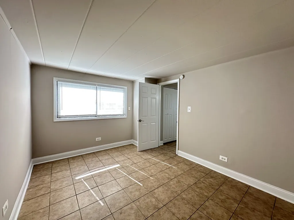 3810 25th Ave, Schiller Park,  60176, USA 60176-unit#2-Chicago-IL