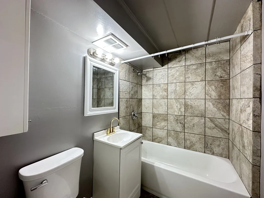 3810 25th Ave, Schiller Park,  60176, USA 60176-unit#2-Chicago-IL