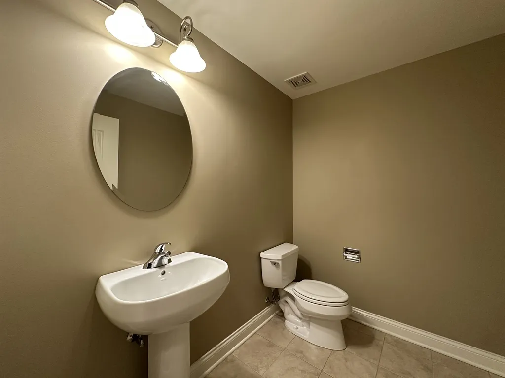 2 Itasca Rd, Addison,  60101, USA 60143-unit#419-Chicago-IL