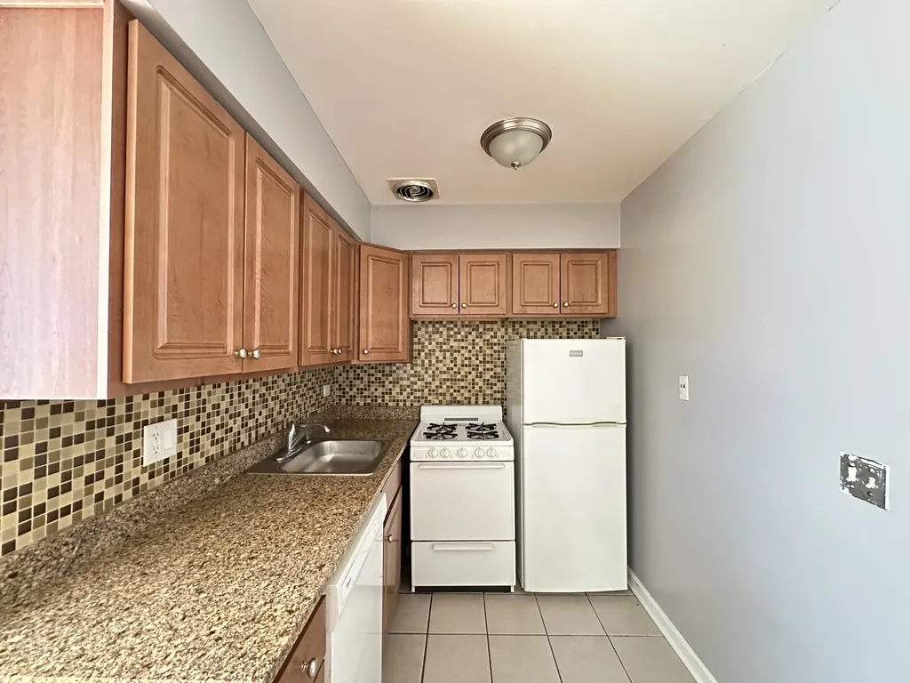 5820 N Sheridan Rd, , 60660, USA 60660-unit#408-Chicago-IL