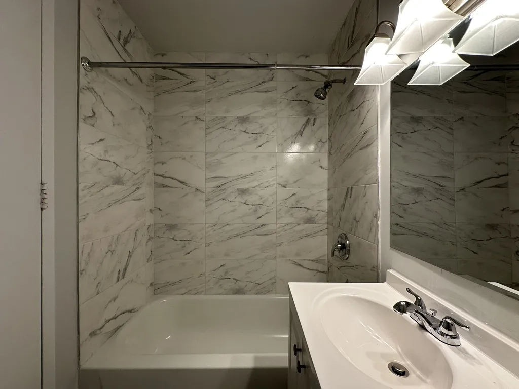 1344 N Dearborn St, ,  60610, USA 60610-unit#14B-Chicago-IL