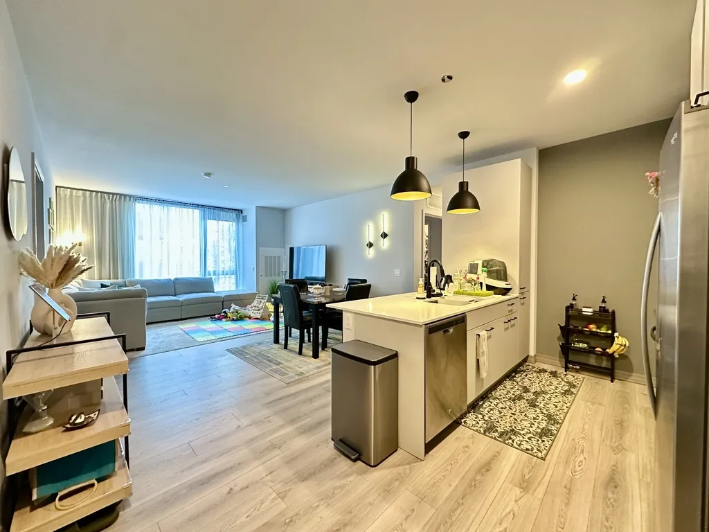 2155 N Elston Ave, ,  60614, USA 60614-unit#404-Chicago-IL