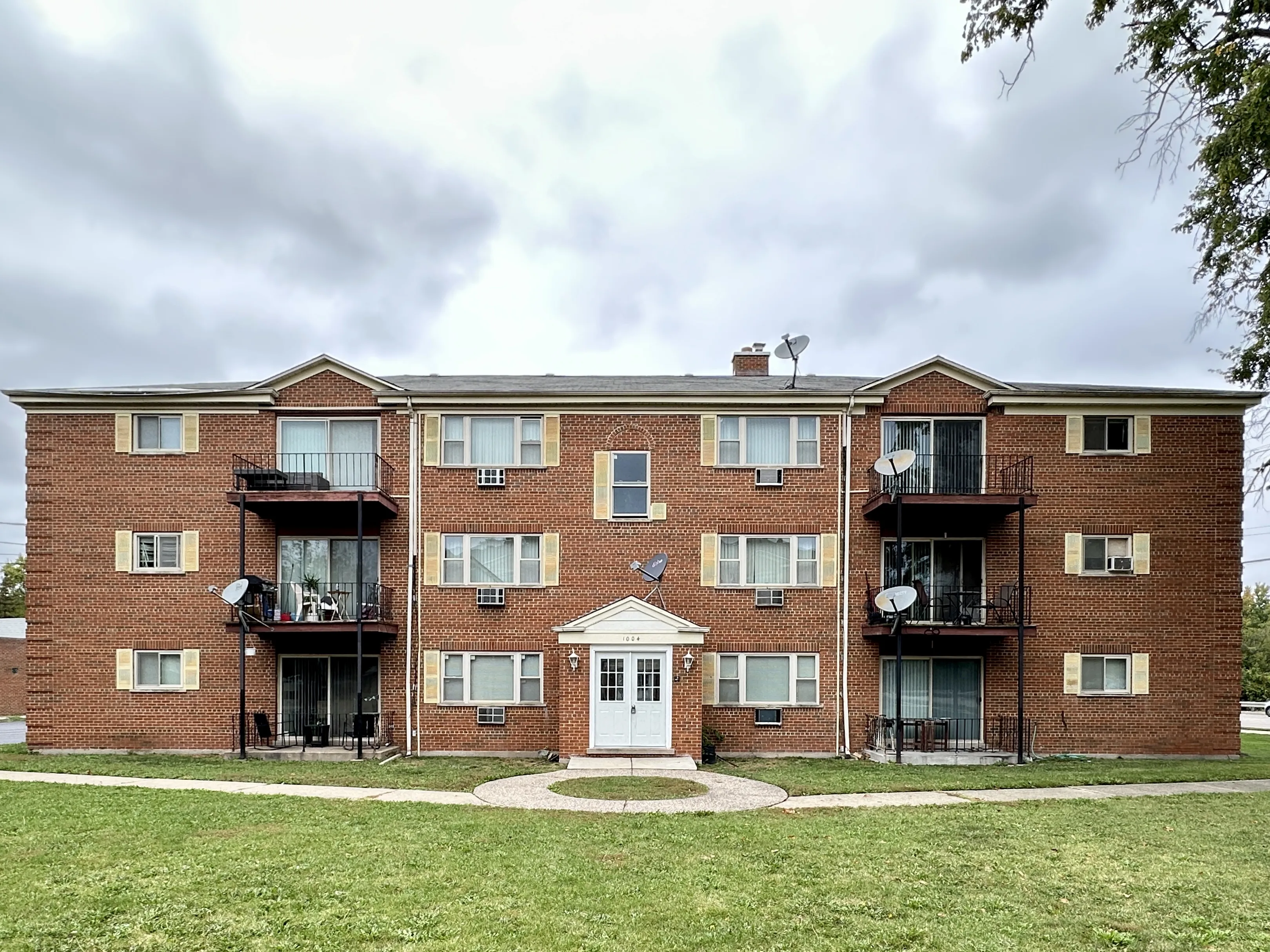 1004 S River Rd, Des Plaines, 60016, USA 60016-unit#302-Chicago-IL